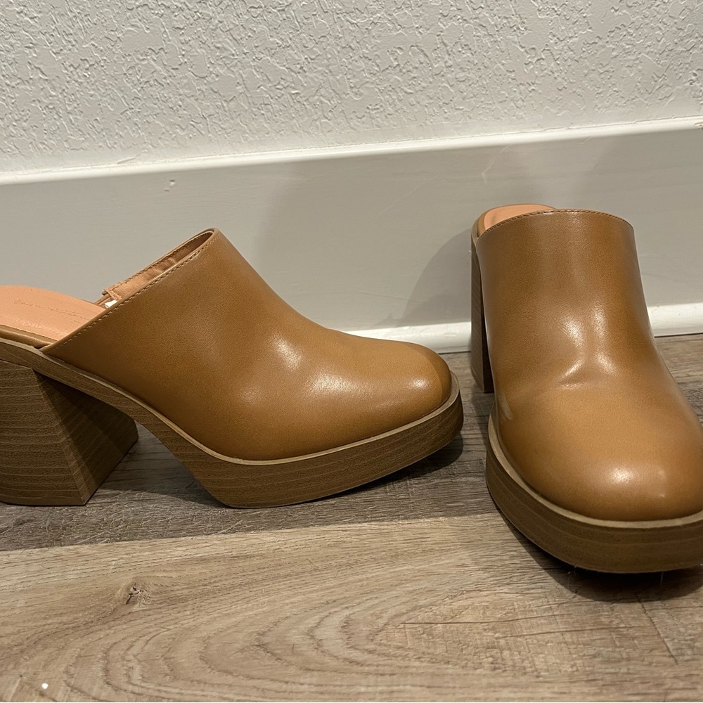 Universal Thread Clogs